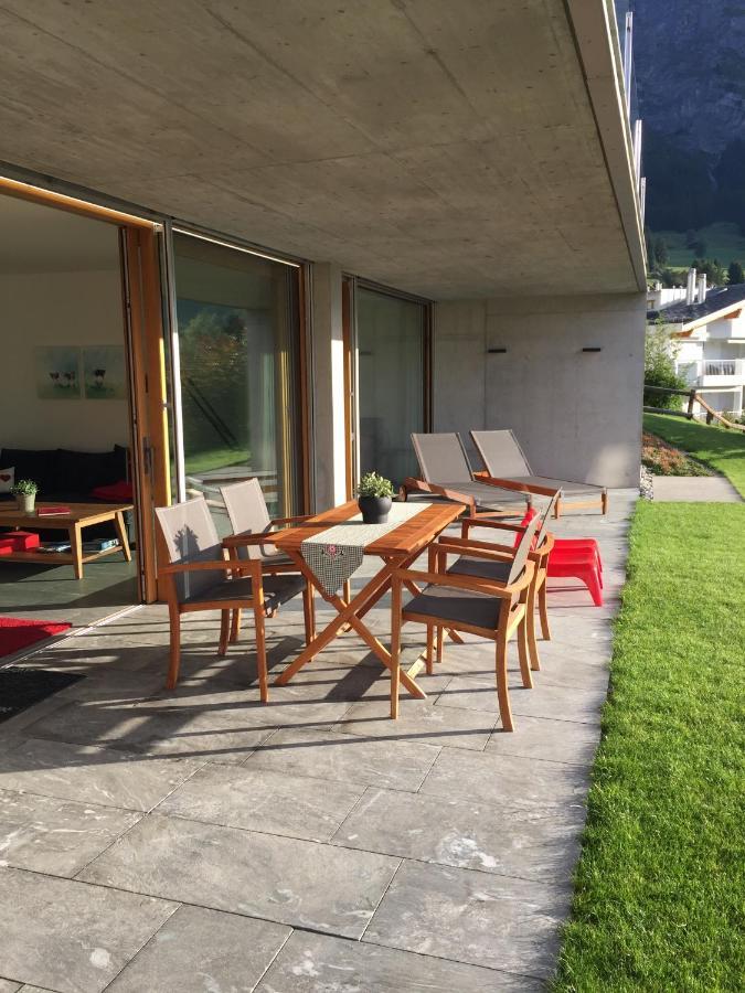Casa Admisa, Spektakulaere Aussicht, Ski In And Out, Hochwertige Einrichtung, Valserstein Und Eiche Flims Exterior photo